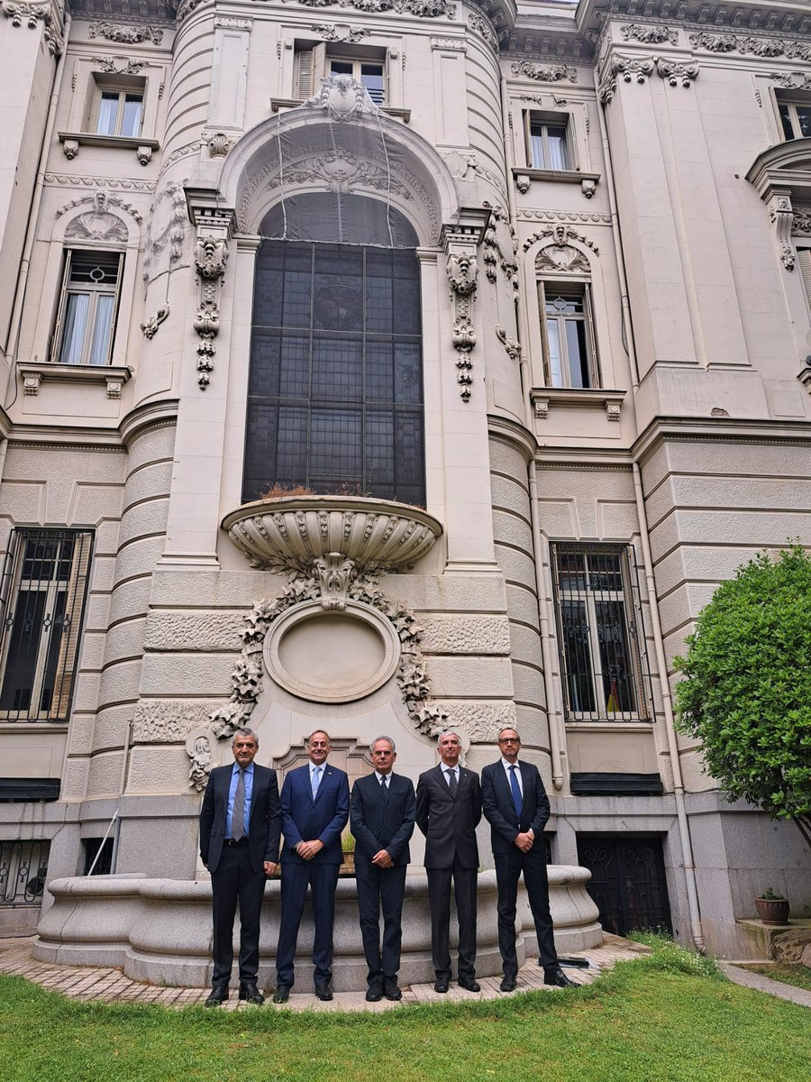 Italy in Spain (@italyinspa) on Twitter photo 🇮🇹 L’Ambasciatore Buccino Grimaldi ha ricevuto il Gen. di Corpo d’Armata, Andrea Rispoli, Capo dell’Ufficio per la tutela della cultura e della memoria della Difesa, alle dirette dipendenze del Min. della Difesa, <a href="/GuidoCrosetto/">Guido Crosetto</a>.
Altre info nelle news 👇
ambmadrid.esteri.it/it/news/dall_a… 🇮🇹 L’Ambasciatore Buccino Grimaldi ha ricevuto il Gen. di Corpo d’Armata, Andrea Rispoli, Capo dell’Ufficio per la tutela della cultura e della memoria della Difesa, alle dirette dipendenze del Min. della Difesa, <a href="/GuidoCrosetto/">Guido Crosetto</a>.
Altre info nelle news 👇
ambmadrid.esteri.it/it/news/dall_a…