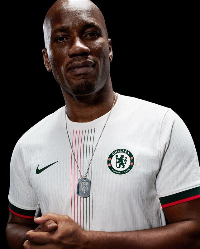 CFC-Blues (@cfcblues_com) on Twitter photo Didier Drogba in the new Chelsea away shirt 😍 Didier Drogba in the new Chelsea away shirt 😍