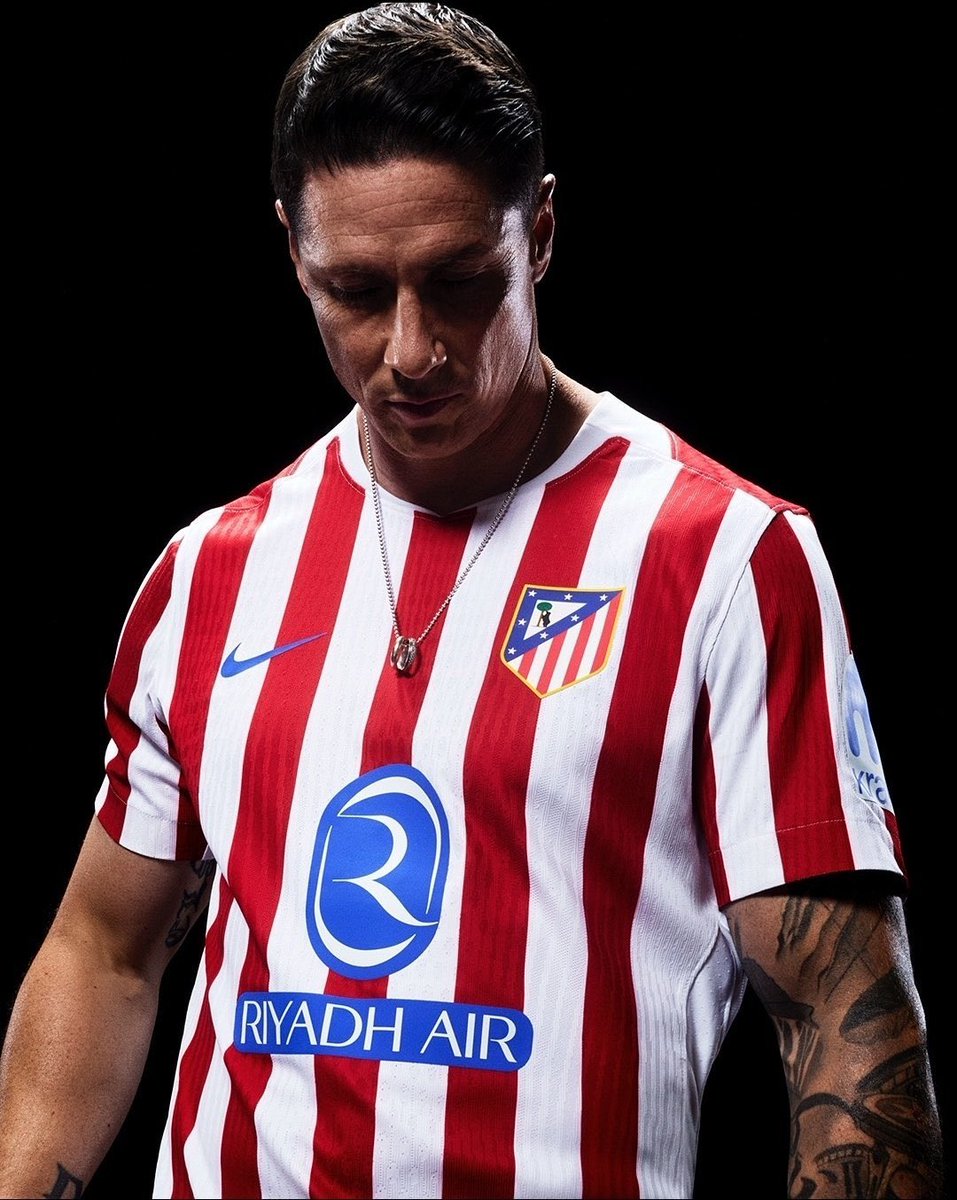 Fernando Torres in the new Atleti kit 😍