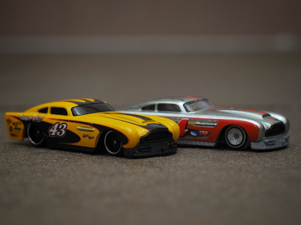 Grasshopper_001's tweet photo. GOLD🥇 &amp; SILVER🥈
DB4GT Very nice👍👍👍
#Hotwheels #ホットウィール https://t.co/HqeXcPBooE