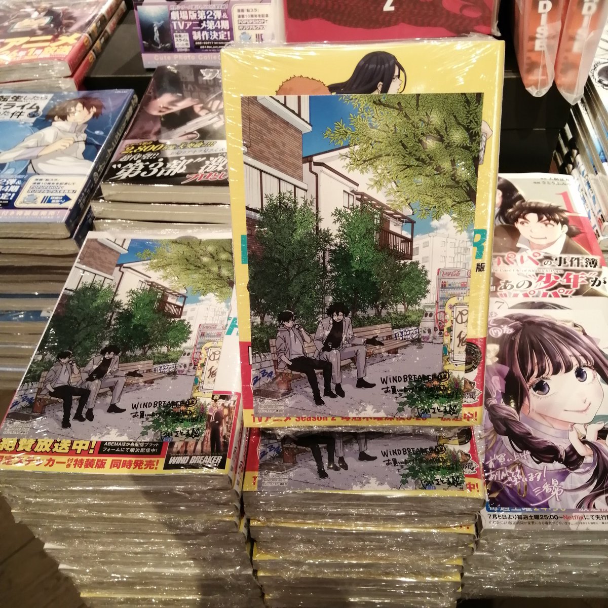 コミックのご案内】 ／ 特典付『𝗪𝗜𝗡𝗗 𝗕𝗥𝗘𝗔𝗞𝗘𝗥 22巻 特装版