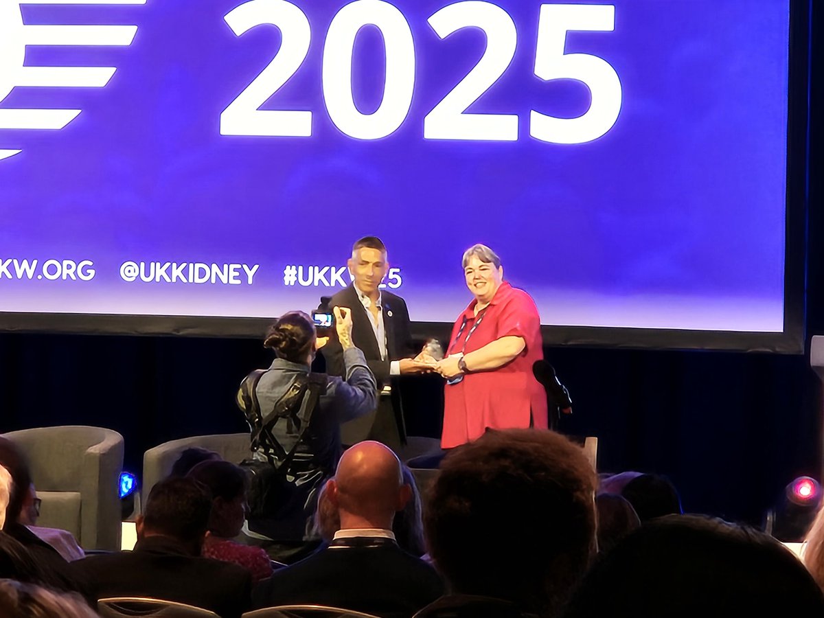 The UK Kidney Association (@ukkidney) on Twitter photo <a href="/a_j_mcknight/">Prof AJ McKnight</a> delivers the Osman Award Lecture at #UKKW25.
An international leader in molecular ageing & integrative multi-omics, she shows how new data is redefining DKD progression.
Biological ageing is accelerated in DKD; 21/32 dmCpGs predict #kidney failure. #diabetes <a href="/a_j_mcknight/">Prof AJ McKnight</a> delivers the Osman Award Lecture at #UKKW25.
An international leader in molecular ageing & integrative multi-omics, she shows how new data is redefining DKD progression.
Biological ageing is accelerated in DKD; 21/32 dmCpGs predict #kidney failure. #diabetes