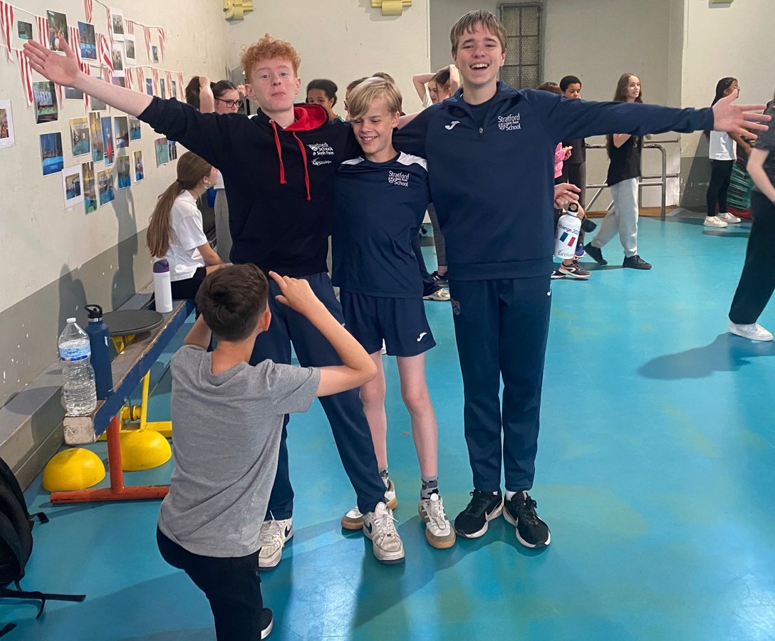 StraUponAvonSch's tweet image. Looks like the hop hop is popular #FrenchExchange25 #SuASEnthuse