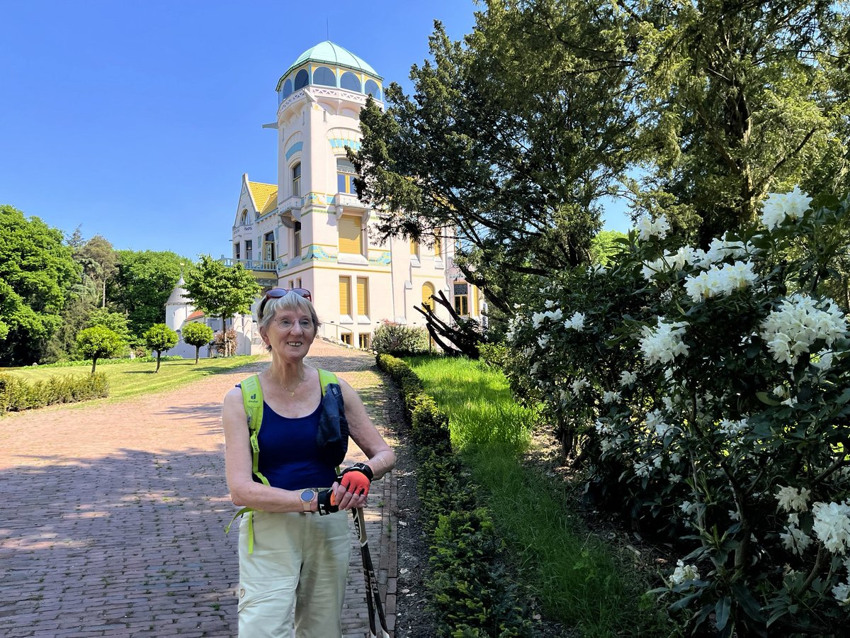 Donateur in de spotlight: Louisa Wischmann 🌞 Het zijn er ruim 11.000: donateurs/ambassadeurs van Wandelnet. Wie zijn het, wat doen ze en wat zijn hun wandelmotieven? 🥾 Lees het interview met Louisa 👉 wandelnet.nl/blogbericht/20…

📷 Ernst Koningsveld