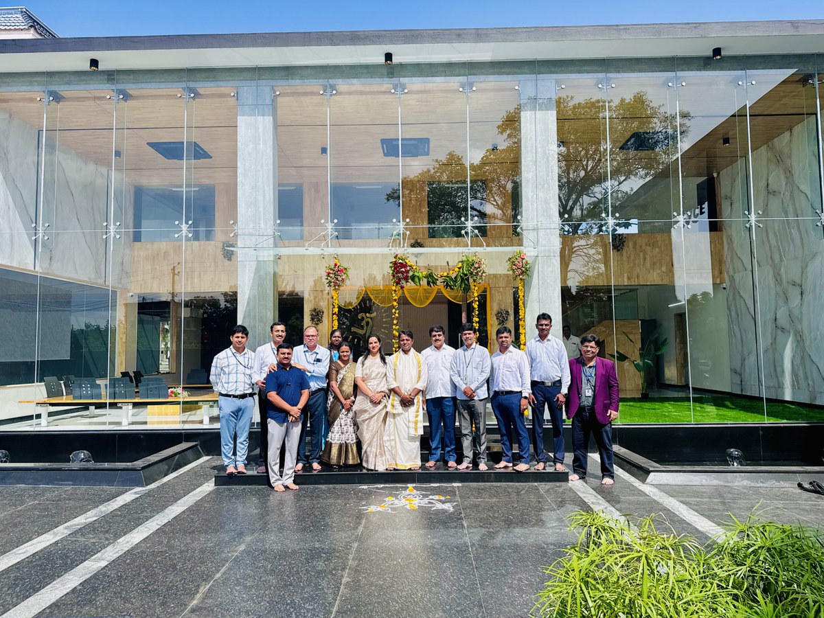 The New Beginnings <a href="/SVCE/">Светлана Дубовицкая</a>, Bengaluru!
The WELCOME CENTRE at SVCE, Bengaluru, marking a fresh start for the academic year. With enthusiasm and pride, the staff and students stepped into this vibrant space, ready to embrace new opportunities and experiences together.
#svcebengaluru