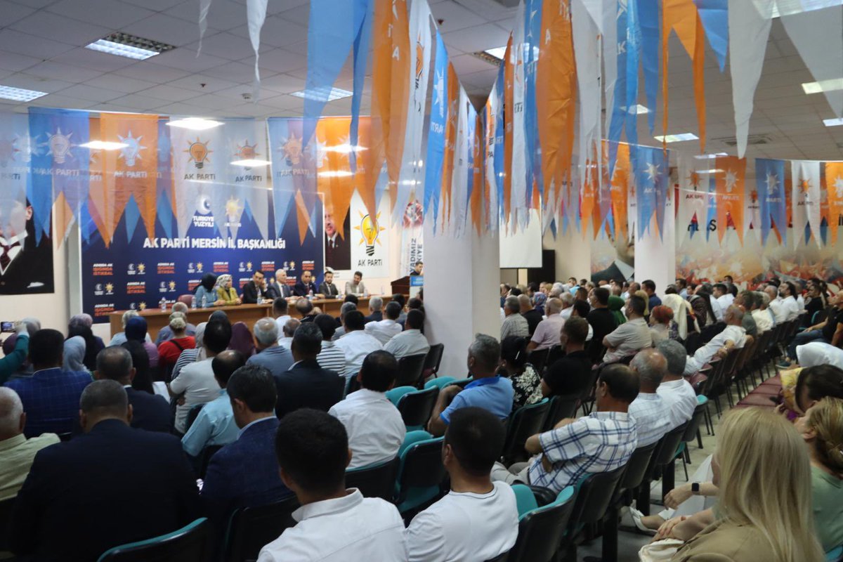 AdemAldemir33's tweet photo. 📍 AK Parti Mersin İl Başkanlığı

Ticaret Bakanımız Sayın Ömer Bolat, Mersin Milletvekilimiz Sayın Ali Kıratlı ve Genel Merkez Kadın Kolları MKYK Üyemiz Sayın Rabia Nur Şenlik’i İl Başkanlığımızda ağırladık.

Teşkilat mensuplarımızla samimi ve çoşkulu bir buluşma gerçekleştirdik.
Nazik ziyaretleri ve destekleri için Sayın Bakanımıza şükranlarımızı sunuyoruz.

#AKParti
#Mersin
#BizBüyükBirAileyiz
#BirlikteGüçlüyüz