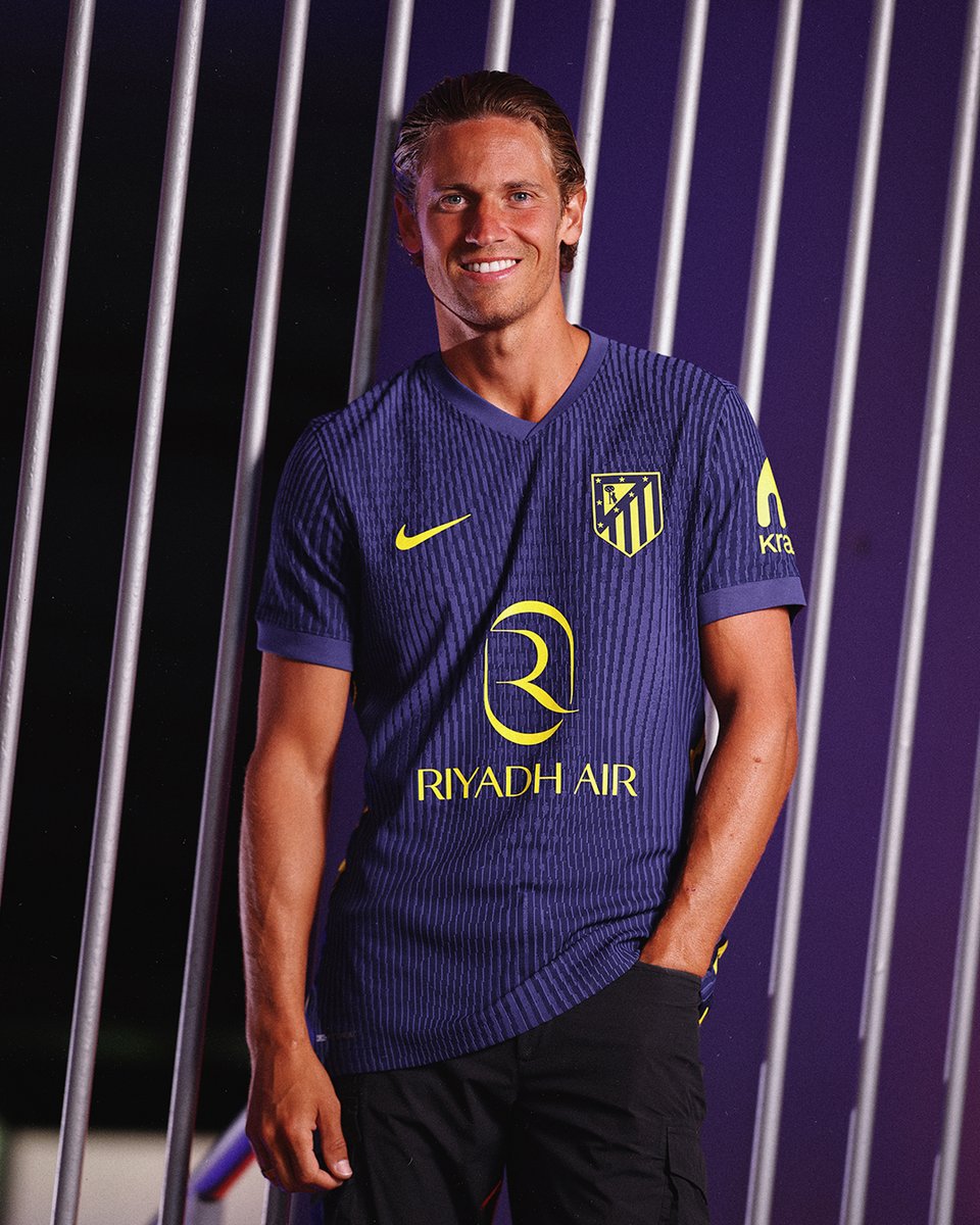 Las camisetas están bien, pero si te las presentan con Marcos Llorente  están mejor... ¡Eso es trampa!, image size:960x1200