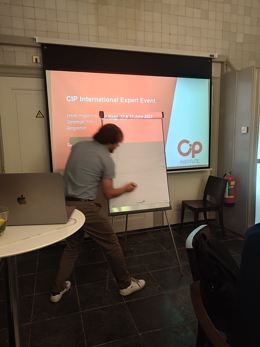 María Luisa Moreo 🐺 (@marialuisamoreo) on Twitter photo En el meeting del <a href="/cipinst/">CIP Institute</a> en la Haya y ya preparada para hablar de #Comunicación de crisis y valores. En el meeting del <a href="/cipinst/">CIP Institute</a> en la Haya y ya preparada para hablar de #Comunicación de crisis y valores.