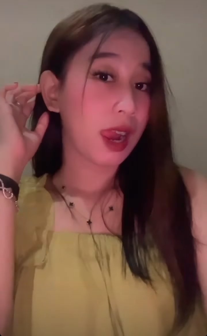 visellst's tweet photo. Sendiri dulu lebih baik 😋😋 https://t.co/iTcnmiDUN4