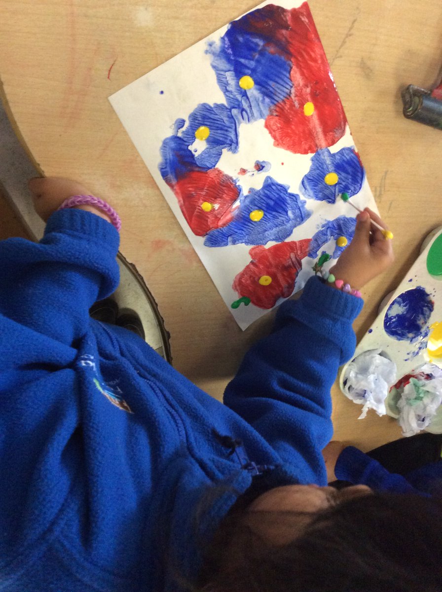 Foxfield - Reception (@foxfieldrec) on Twitter photo <a href="/FoxfieldRec/">Foxfield - Reception</a> This week in Reception has been Art fortnight. We have been looking at flowers to create our final outcome. We have started to experiment using a printing and rolling technique. <a href="/FoxfieldRec/">Foxfield - Reception</a> This week in Reception has been Art fortnight. We have been looking at flowers to create our final outcome. We have started to experiment using a printing and rolling technique.