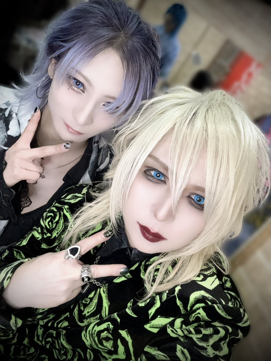 6/11『D.C.』

NOAHさん！

サッカー、野球から仲良くなって
出会った時から優しくて、個人的に親近感湧きまくりでした！😁

サポートも呼んでいただいて嬉しかったし
めちゃくちゃ楽しかったです！

昨日のライブでも俺らの事言ってくれたり
後ろにいる俺ら煽ってくれて最高でした！！

好きです🖤