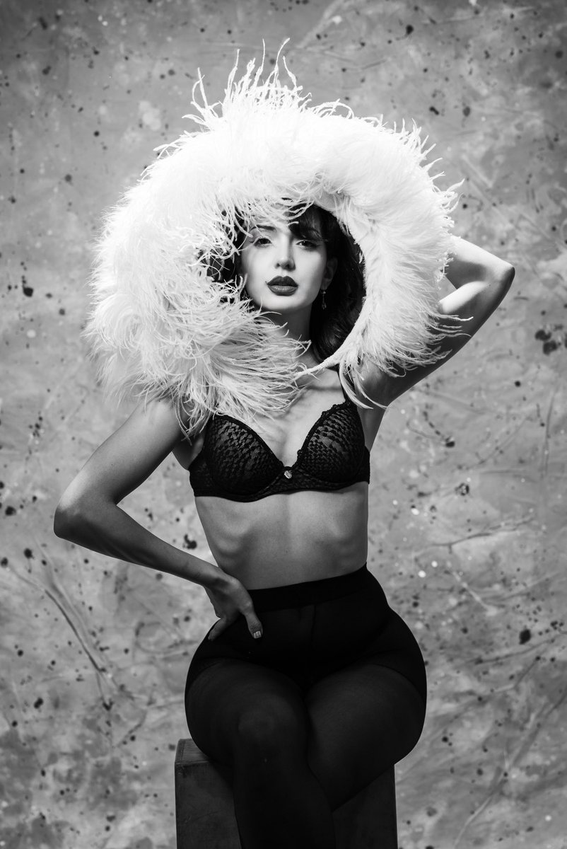 LULY | NOIR tweet media