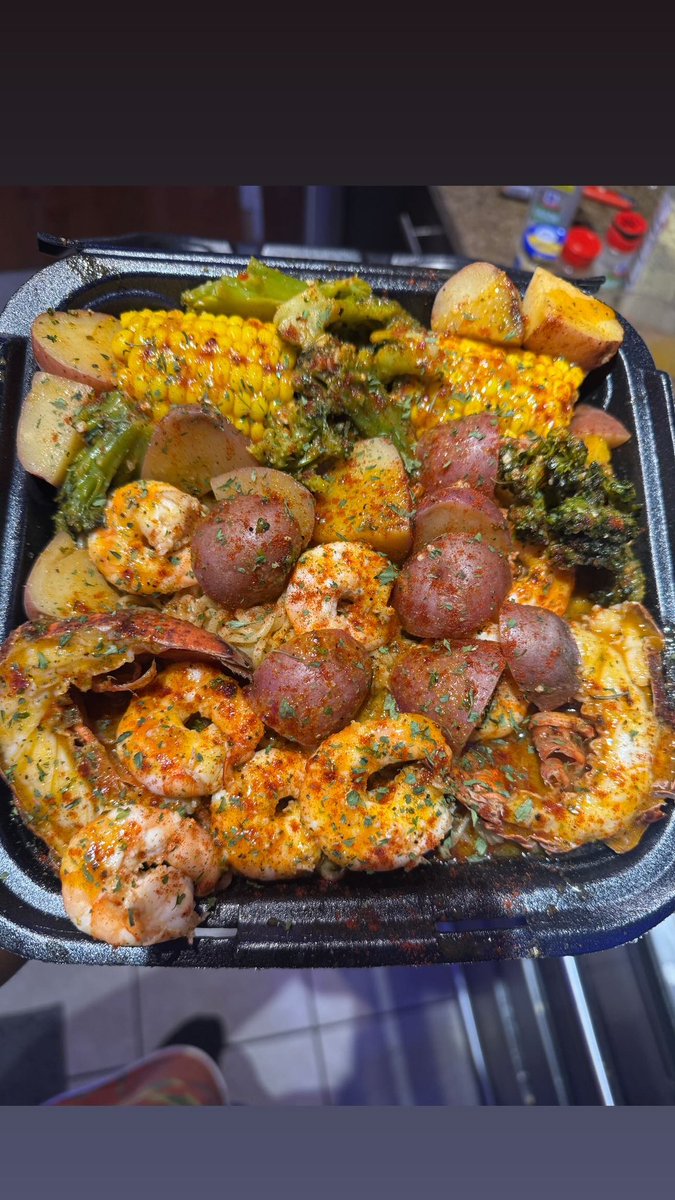 DOPEsnacksLamar's tweet photo. Tap in and pre-order for the weekend https://t.co/h6fRF7uZf0