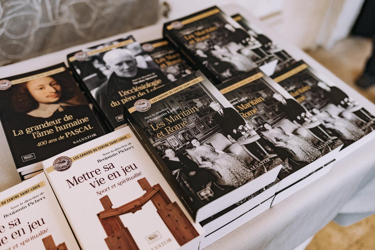 Hier soir, nous avons eu le plaisir de lancer la collection des "Cahiers du Centre Saint-Louis", à l'occasion de la parution de notre volume consacré aux années romaines du couple Maritain et en la présence de Fr. Augustin Laffay, Gennaro Curcio et Michel Fourcade.