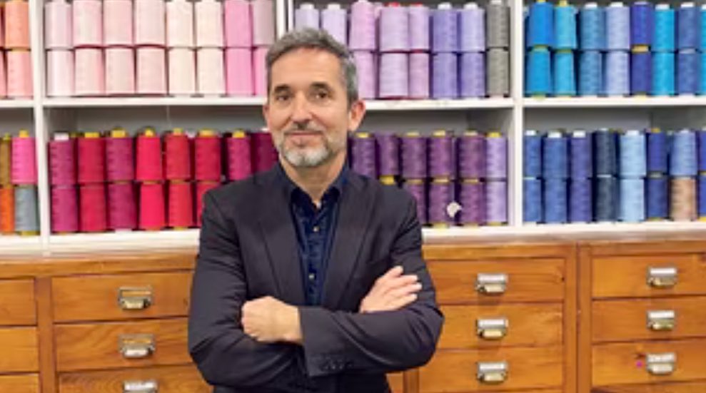 Impactat per la mort sobtada de Bernat Biosca, que al capdavant de la firma Escorpion, ha contribuït a l’enfortiment del teixit productiu de Catalunya i al desenvolupament del sector de la moda catalana. 

El meu condol més sincer a familiars i amics, i a tot l’equip d’Escorpion.