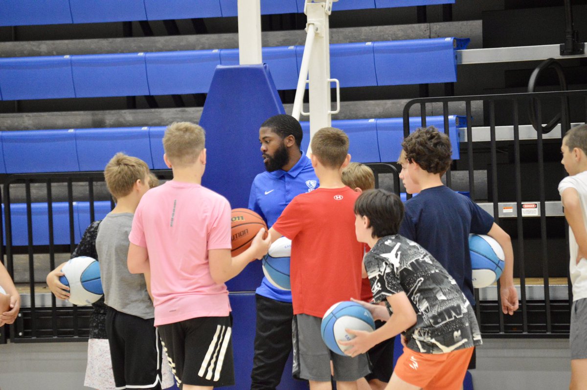 eiubasketball's tweet image. Youth camp ✅
We had a great time coaching these young athletes! We hope to see you guys at our next young camp, July 7-9th!
#TEAMTOGETHER #EIUMBB
