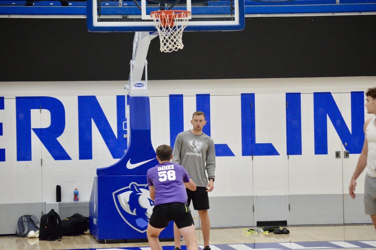eiubasketball's tweet image. Youth camp ✅
We had a great time coaching these young athletes! We hope to see you guys at our next young camp, July 7-9th!
#TEAMTOGETHER #EIUMBB