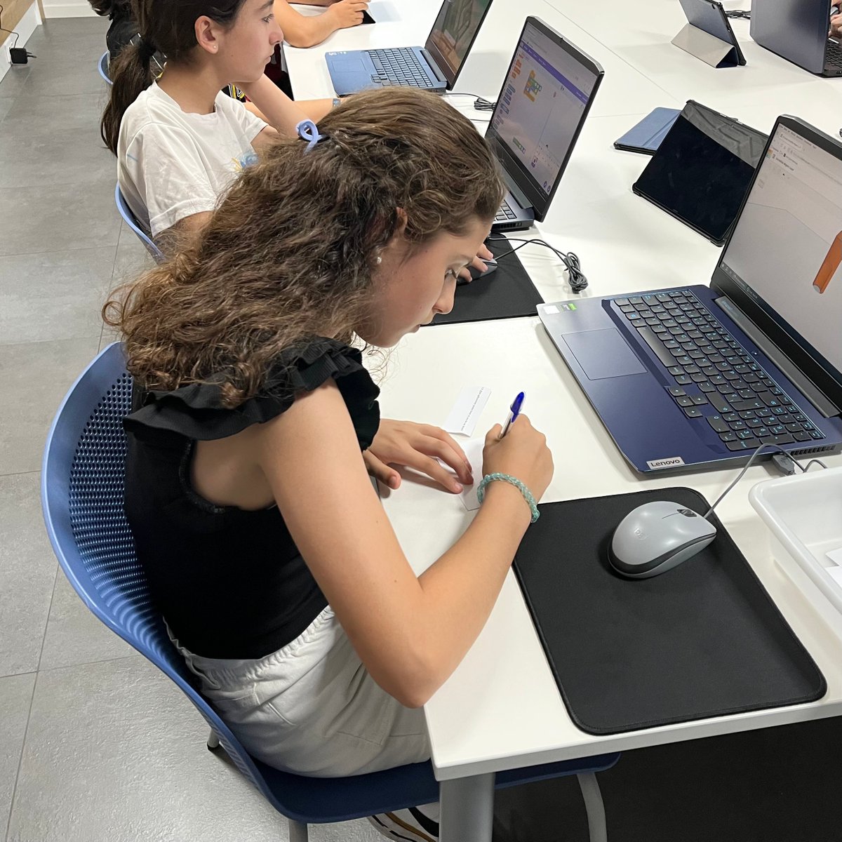 ¡Llegamos a la recta final del curso! Todos nuestros makers se enfrentan esta semana a nuestra tradicional gymkhana. Es el momento de poner a prueba destreza, ingenio y conocimientos 📚🧠🔥

#STEAM #IngeniaKids #TICs #educación #softskills #hardskills #extraescolares #Cáceres
