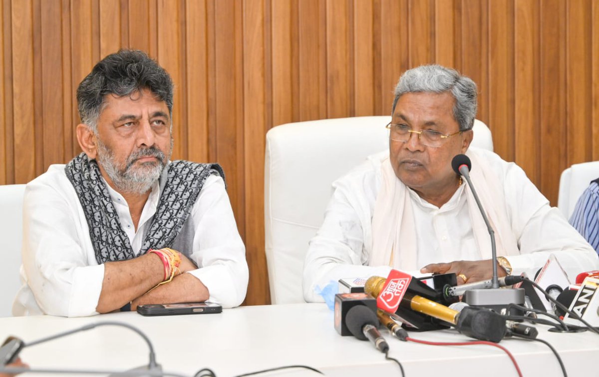 azzharee's tweet photo. MLC Nominations! 

“No Voice, No Seat: Why Karnataka’s Muslims Feel Abandoned by #Congress”

https://t.co/j930k37B6K

Muslim Community demanding 1 seat in MLC Nominations!

@ShayarImran #planecrash Vijay Rupani एयर इंडिया Aviation May God Prayers https://t.co/eTSgKT0OzI