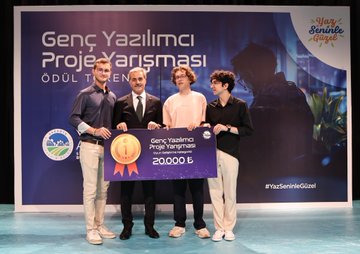 Projelerini Sergileyen Gençler