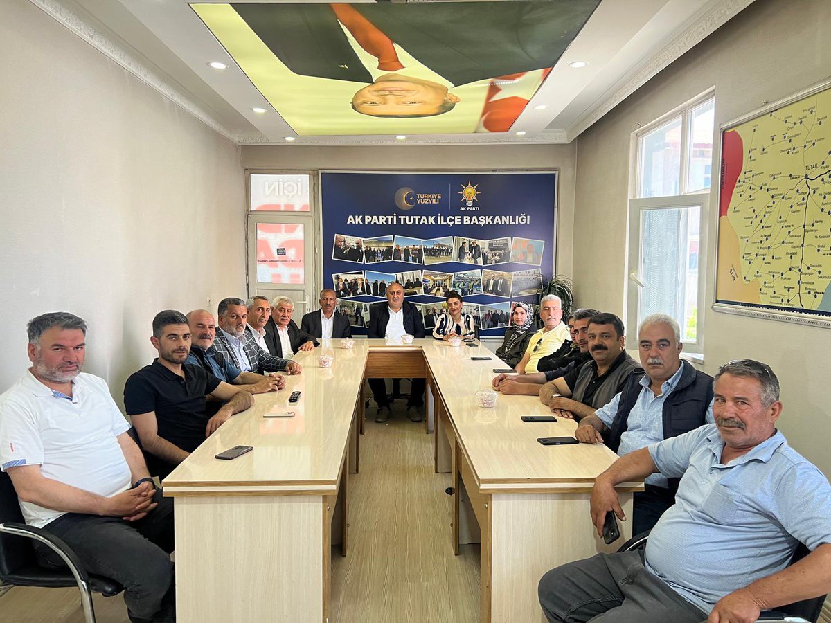 mehmetsayan04's tweet photo. Haftalık olağan yönetim kurulu toplant��mızı dava arkadaşlarımızla birlikte gerçekleştirdik. Tutak için çalışmaya devam ediyoruz. @Ruken_Kilerci @Dtilhamiyildiz @akpartiagrii @Akparti https://t.co/dOjJaGJEap