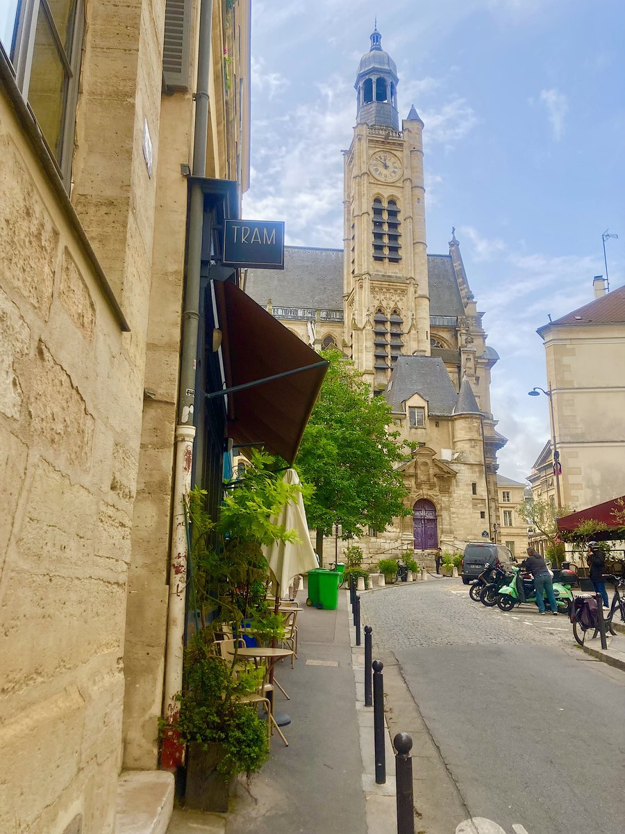 focusonparis's tweet photo. Holy History: #SaintÉtienneduMont, perched on a hill behind the #Panthéon, was started in 1492, the year  Christopher Columbus completed a perilous gamble across the Atlantic and landed in "The New World." #architecture #churchesofparis https://t.co/uENgVxWvdK