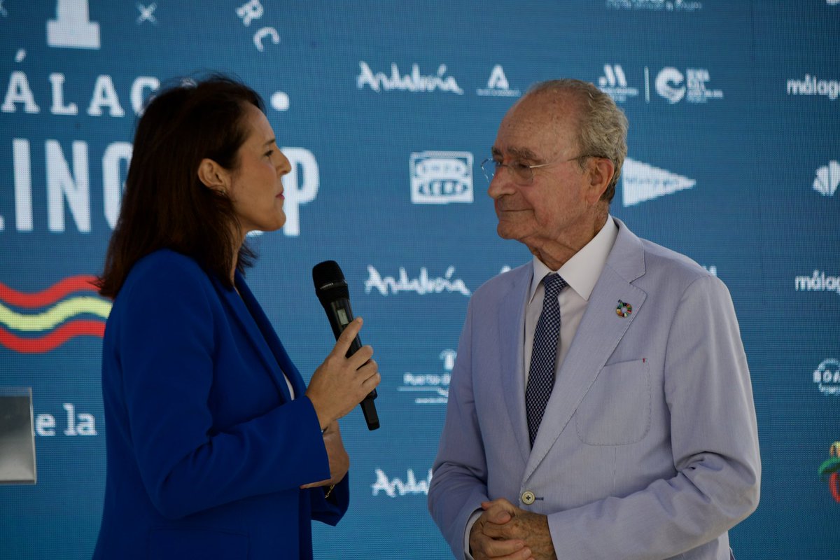 apdeportivosmlg's tweet photo. ¡La #APDM está presente en la Málaga Sailing Cup!
Hoy nuestra vicepresidenta Isa Sánchez (@isajoma14) ha sido la encargada de dirigir la presentación de #LaRegatadelaCostadelSol.
¡Magnífica dirección del evento! https://t.co/3rk2k97vON