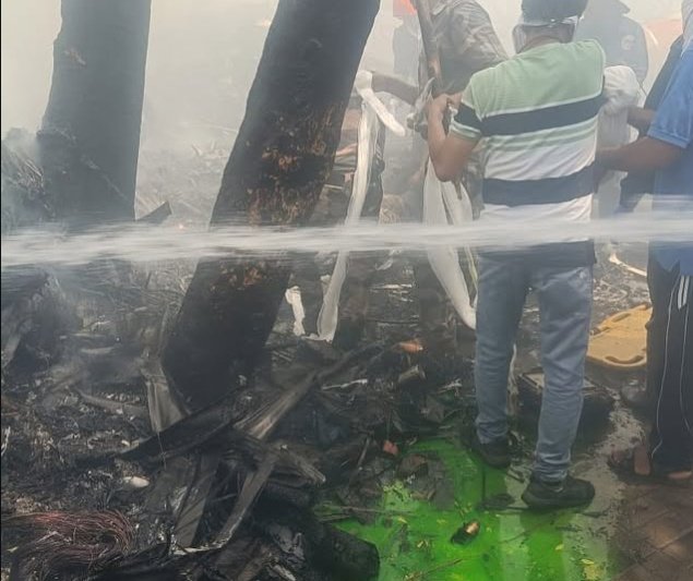 colsofiaqureshi's tweet photo. Absolutely shocked by the Ahmedabad plane crash.
May god give peace to all those holy souls.

To keep humanity alive by avoiding politics on the bodies of people who died in plane crash.

My condolences to the bereaved families.
ॐ शांति 🙏 https://t.co/9seBnMWzRj