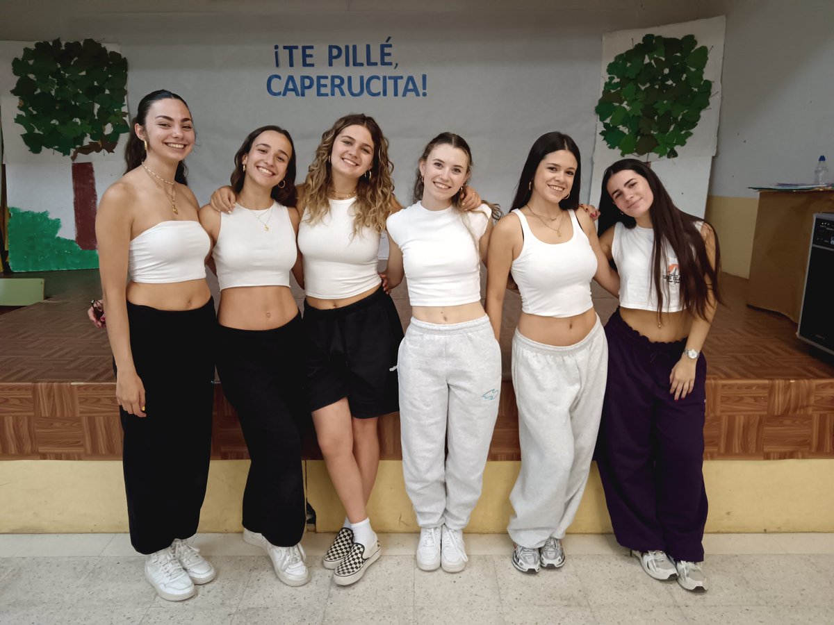 ceipmanuelmore's tweet photo. Seguimos con mucho arte en el cole. Hoy ha tocado expresión corporal y baile con un grupo de excelentes bailarinas que se han desplazado, desinteresadamente, desde Salamanca para enseñarnos a bailar. Hemos trabajado la disciplina de baile moderno. Y todo con ¡mucho arte! https://t.co/Bpc9tic6Fb