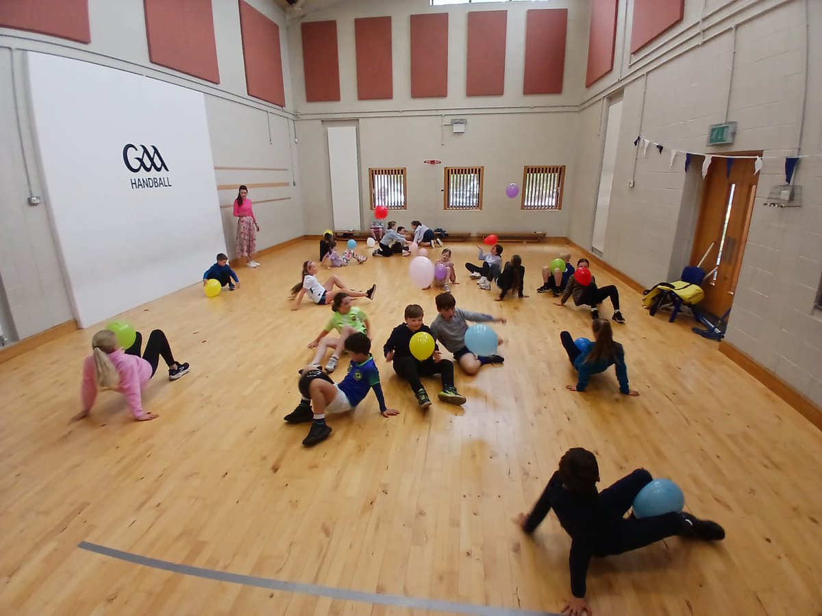 SilverminesNS's tweet photo. Great fun with Sports Week in Silvermines NS #activeweek https://t.co/PNmtQU5tlm