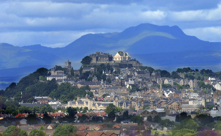 (thread) ✨ Exciting news! Stirling has been named the top Scottish visitor destination by Lonely Planet!