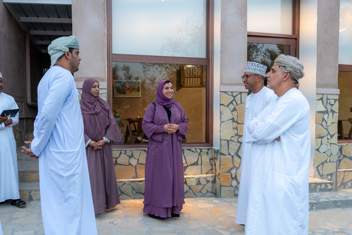 riyadaom's tweet image. كما قامت سعادة حليمة بنت راشد الزرعية، رئيسة #ريادة بزيارة  مؤسسة الصفح كافيه، حيث اطلعت سعادتها على سير العمل المؤسسة ، واستمعت إلى أبرز التحديات والفرص التي تواجه المشروع.
🔗انستجرام الكافيه :
instagram.com/alsafh.om?igsh…