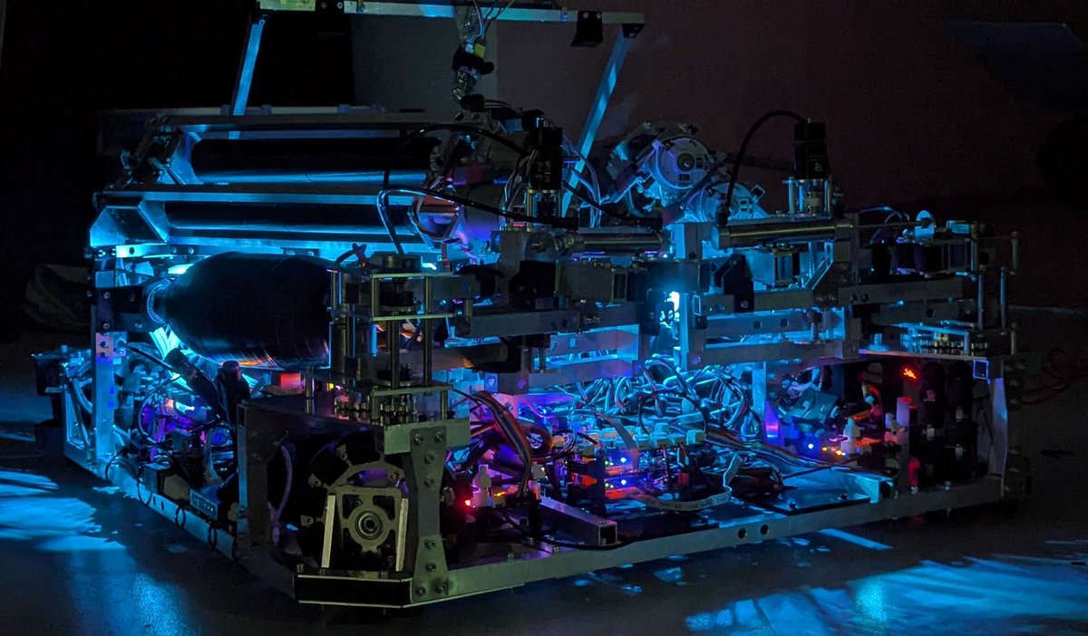 BenTechJPN's tweet photo. そういえばアイコンのロボットは、とうロボの1号機です。6月末に完成してビデオ審査まであったんですが、即分解されてしまい外部に一切出ていないのでここで供養 https://t.co/mUKwIbqhtz
