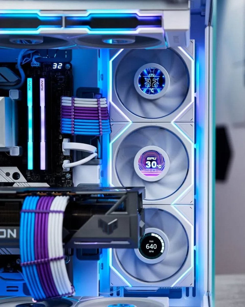 CableMod (@cablemod) on Twitter photo I mean, screens on fans cool and all but did you see those cables?! π€€
By <a href="/levelup_GT/">LevelUP Gaming & Tech β’</a> I mean, screens on fans cool and all but did you see those cables?! π€€
By <a href="/levelup_GT/">LevelUP Gaming & Tech β’</a>