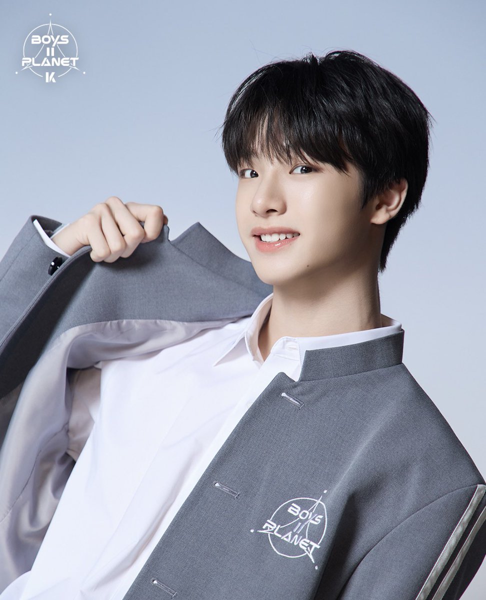 jakingkun's tweet image. ทุกคนมุงได้เลย เปิดแผงไอหนุ่มเซ็นเตอร์เบรคแดนซ์กลางน้ำ

ชื่อ : สวี่ ฉิ่งอวี่
วันเกิด : 29 สิงหาคม 2009
สังกัด : WAKEONE
ระยะการฝึก :  2 ปี
MBTI : ISFP
อันดับเป้าหมาย : อันดับ 3
ไอดอลต้นแบบ : รุ่นพี่ J-Hope BTS

#보이즈2플래닛 #BOYS2PLANET
#쉬칭위 #许謦宇 #HSUCHINGYU