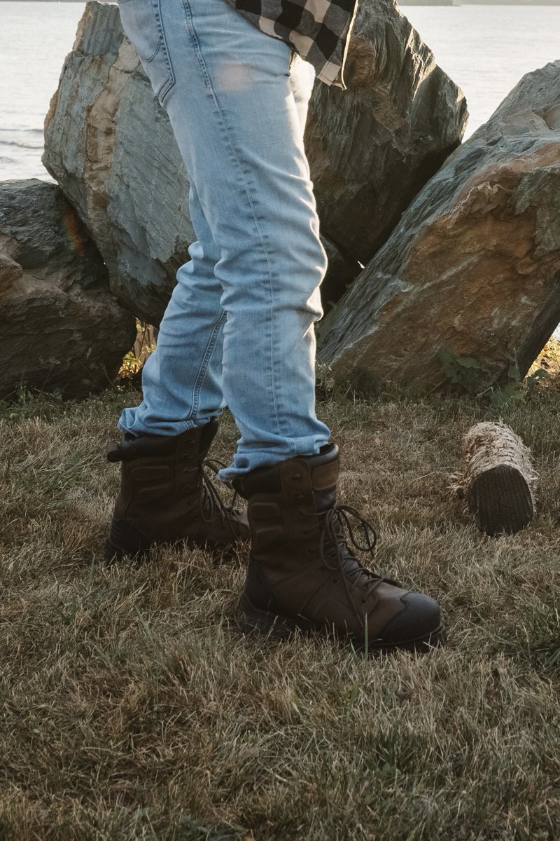 Fishing, hunting, hiking - one boot to rule every adventure. 🥾

#Baffin's HUDSON features a mid-height, leather upper with nylon inserts for long-lasting durability and a form-fitting B-Tek™ Foam lining for comfort.