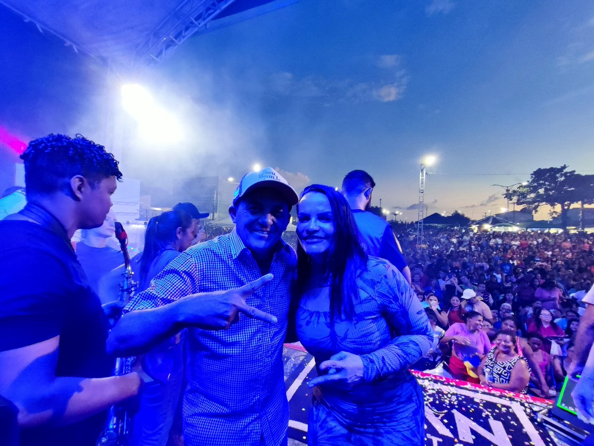 Tbt do nosso Bingo dos Dia das Mães, parabéns para nossa Prefeita <a href="/cristiane_varao/">Cristiane Varão</a> pelo grandioso evento <a href="/FabianavilarPl/">Fabiana Vilar</a>