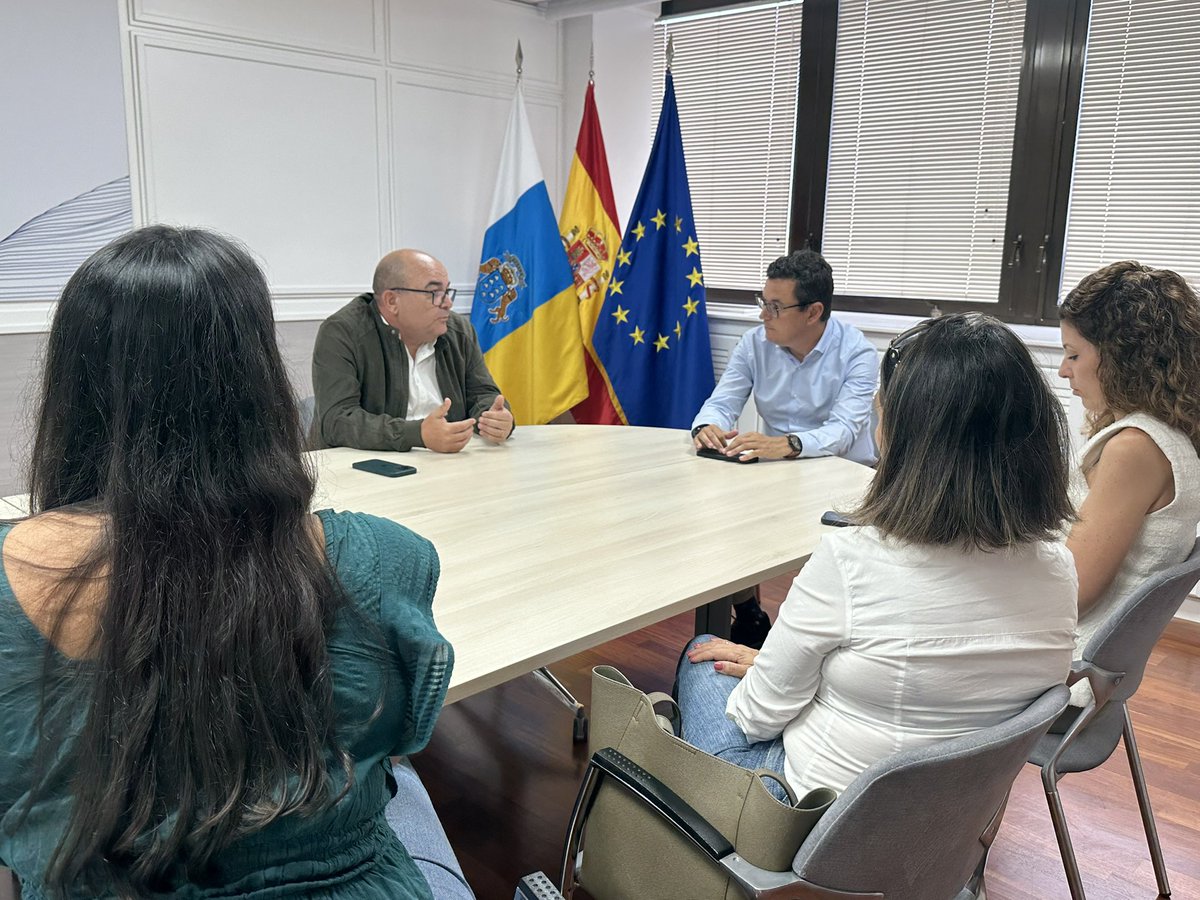 ➡️ El consejero <a href="/PabloRodriguezV/">Pablo Rodríguez Valido</a> ha mantenido en el día de hoy una reunión con la Fundación Canaria Pequeño Valiente.