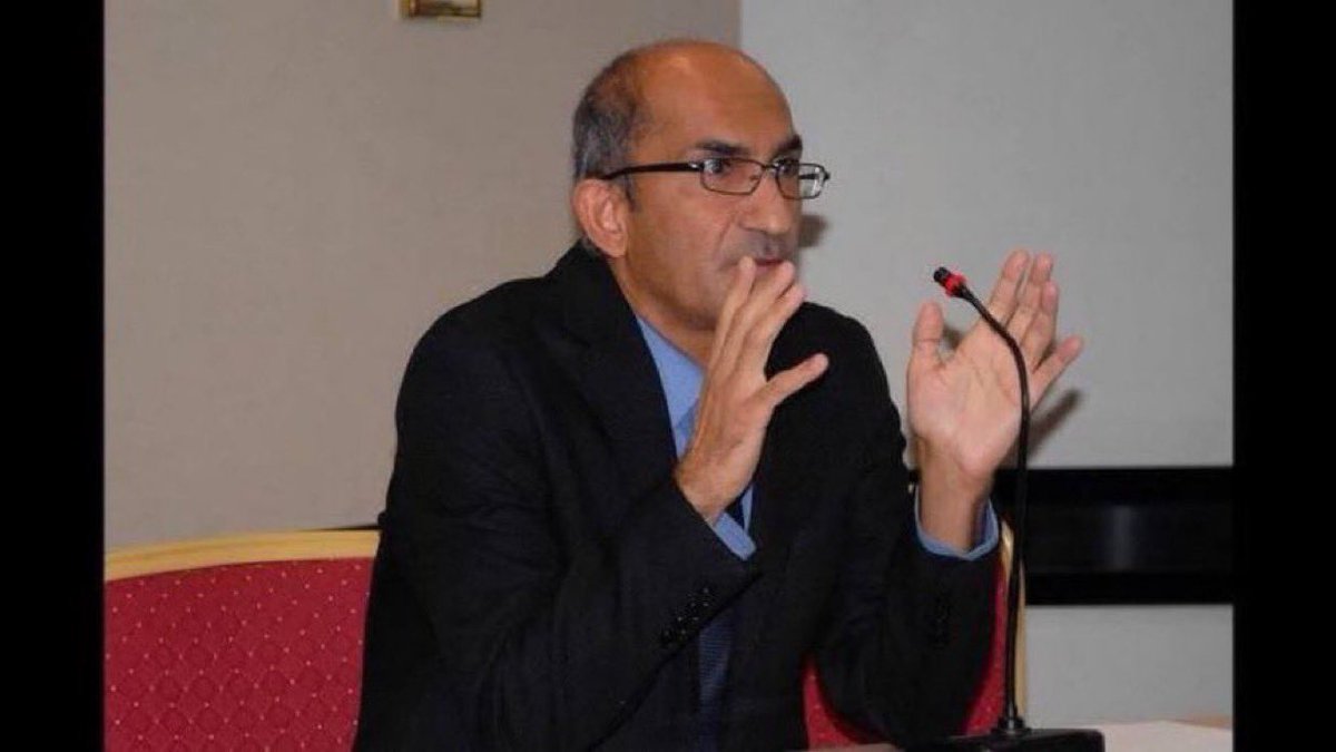 sessizlerinse10's tweet photo. Aziz Yağan (@azizyagan)
Prof. Dr./DİEGR Direktörü 

“Mesud Barzani ya da herhangi bir Barzani, KDP’li, Talabani, YNK’li, herhangi bir parti yetkilisi Abdullah Öcalan ile görüşmemelidir! 

Görüşme Öcalan’ın bölgeye yabancı, incitici perspektifine destek anlamına gelir..

Eğer görüşülürse görüşenlere bakış hak edildiği gibi değişir.”