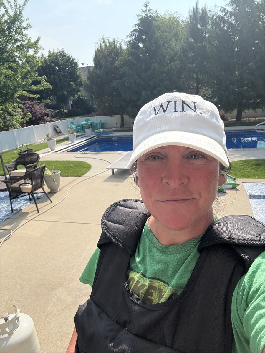 melovinjesus's tweet image. It’s that time.  And I doubled my weight today. Let’s see how it feels on the surgical site! #whattheruck @jthecarnivore  @MissB53 @DrewKriese #20lbs #day574