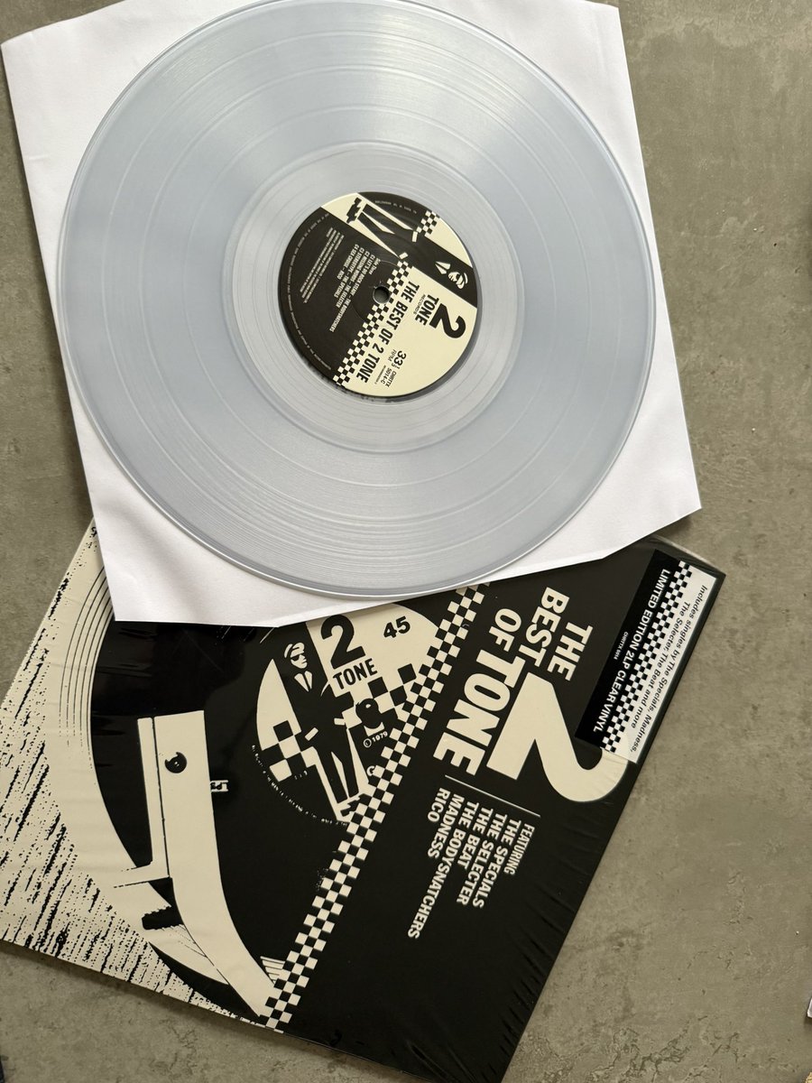 This bad boy has just been delivered, thanks to Norman records 😎🖤🤍🖤🤍
