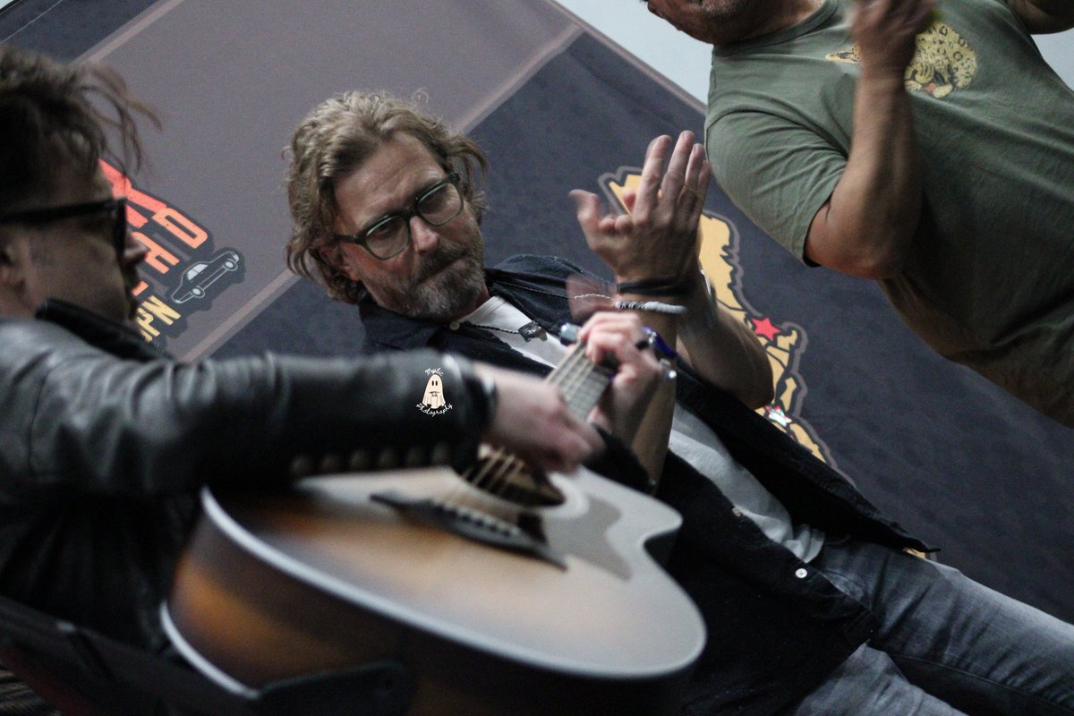__mysticphotos's tweet image. So I adore this photo, just sad I cut off @BorjaBorja1 face, oops. @LoudenSwain1 @RobBenedict @Billy_Moran 
NJ May 2025. #spnnj #njcon