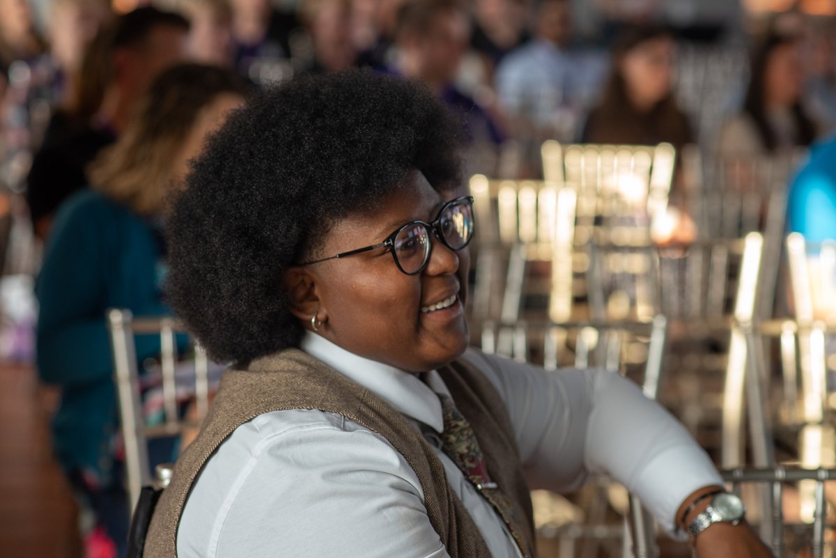 EntreFEST's tweet image. We’re still buzzing from this morning’s energy ⚡ Lyndsae’ killed it on stage! 🙌 Who’s ready to keep the momentum going? It’s a FULL day of #EntreFEST —
1, 2, 3… let’s gooo, Cedar Rapids! 💜💥

#EntreFEST2025 #CedarRapids #EntreFEST