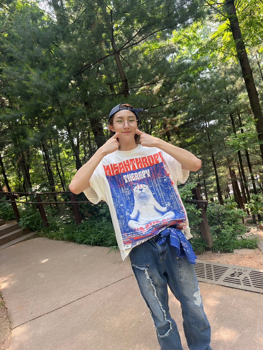 [From. KENNY]  Otters are my favorite animals. That’s why I like Seok.

#1VERSE #유니버스 #KENNY #케니