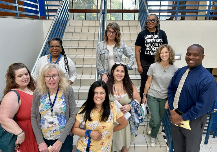 Congrats to our #Staffulty Huddle Award recipients!!  Each was honored by a colleague for going above and beyond last week at #Smith.  Our final Huddle of the year, but a new #Smith tradition has been cemented!!