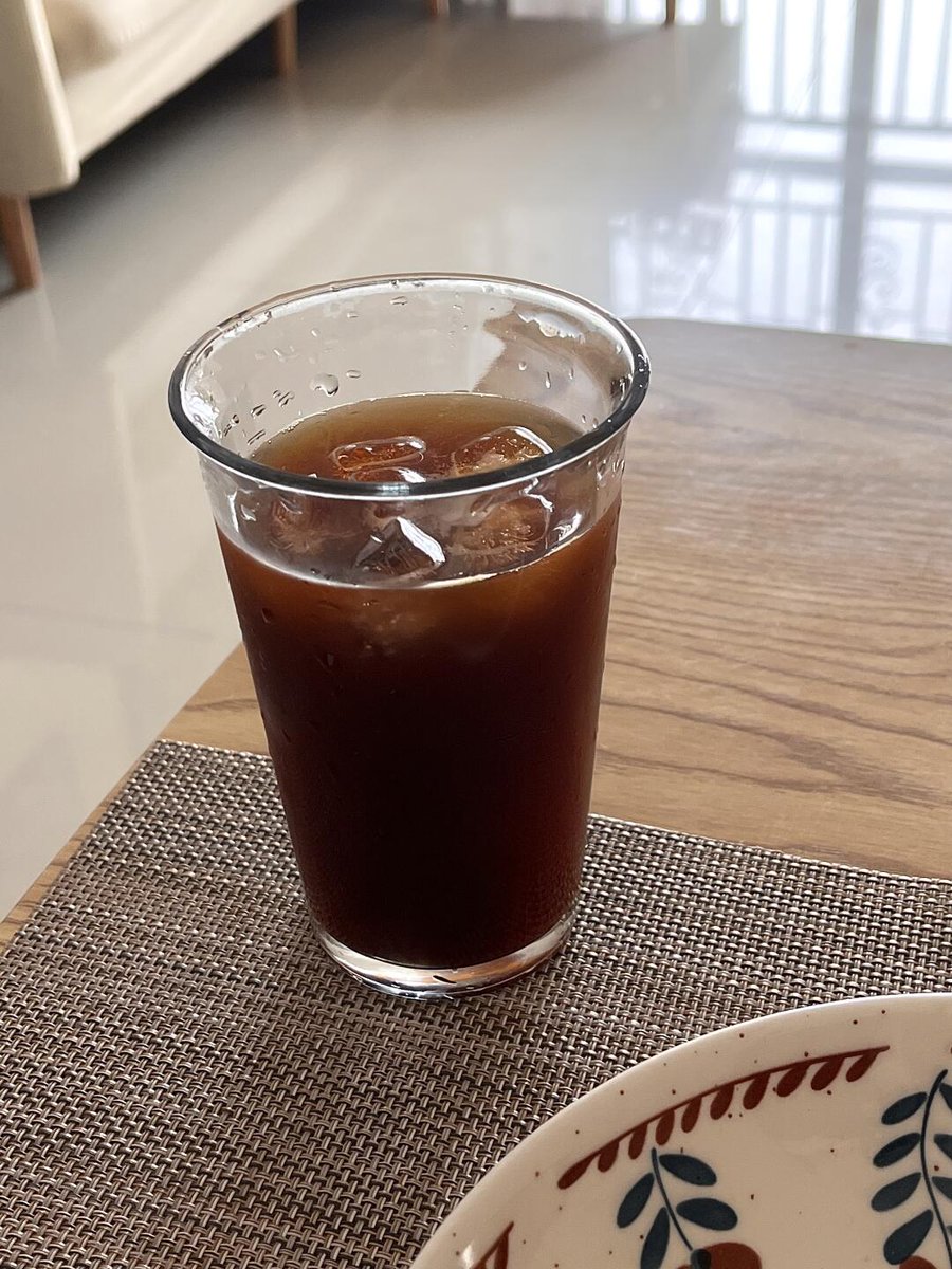 halay100's tweet image. Today's Breakfast Smoothie Toast with Iced Americano