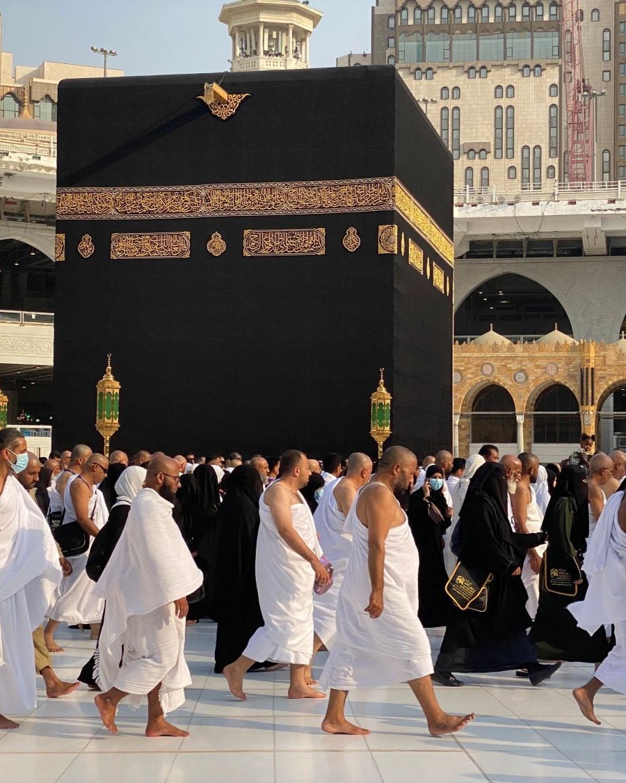 Been on #Hajj or #Umrah and didn't get vaccinated against #Meningitis before you travelled? Watch out for these symptoms for 2 weeks after your return:

fever
severe headache
vomiting
stiff neck
rash
extreme sleepiness
seizures

Seek immediate medical attention if concerned 🏥