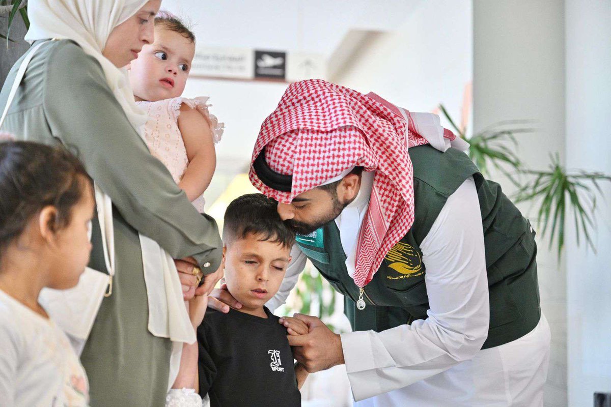 بتوجيه القيادة.. وصول الطفل الفلسطيني "محمد خالد حجازي" إلى المملكة لتلقي العلاج