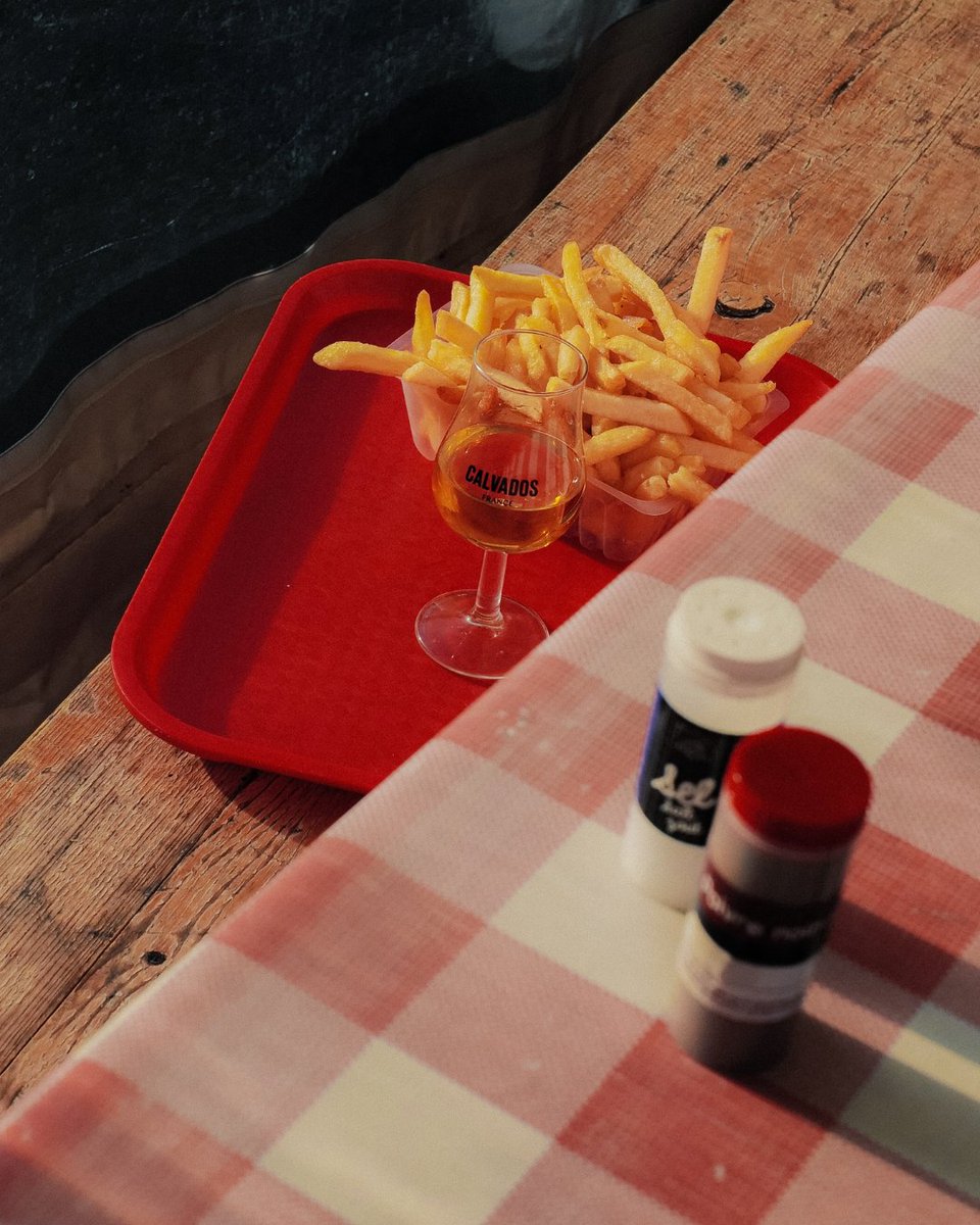 French Calvados, French fries 🍟

ℹ Alcohol abuse is bad for your health. Drink responsibly.