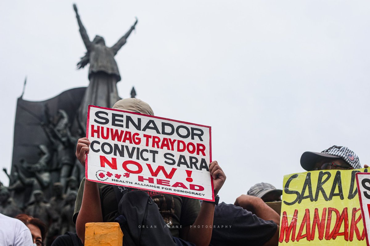 orlanfrane's tweet photo. WALANG KALAYAAN KUNG WALANG BOSES NG MAMAMAYAN

Ang tunay na gobyerno na nag sisilbi nang tapat at nakikinig sa mga tanong bumubuo ng bansang ito lalo na sa mga nasa laylayan. 

#independenceday2025 #EDSA #PeoplePower #justice #PhilippineIndependenceDay #ArawNgKalayaan https://t.co/rOdRzLTG8a